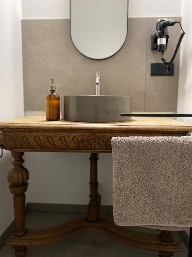 Sonnenhof 1737 - Ferienzimmer & Apartments Barbelroth 외부 사진